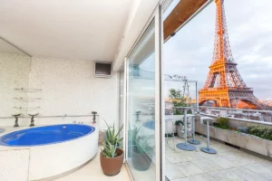 AIrBnb with Terrace view of Eiffel Tower