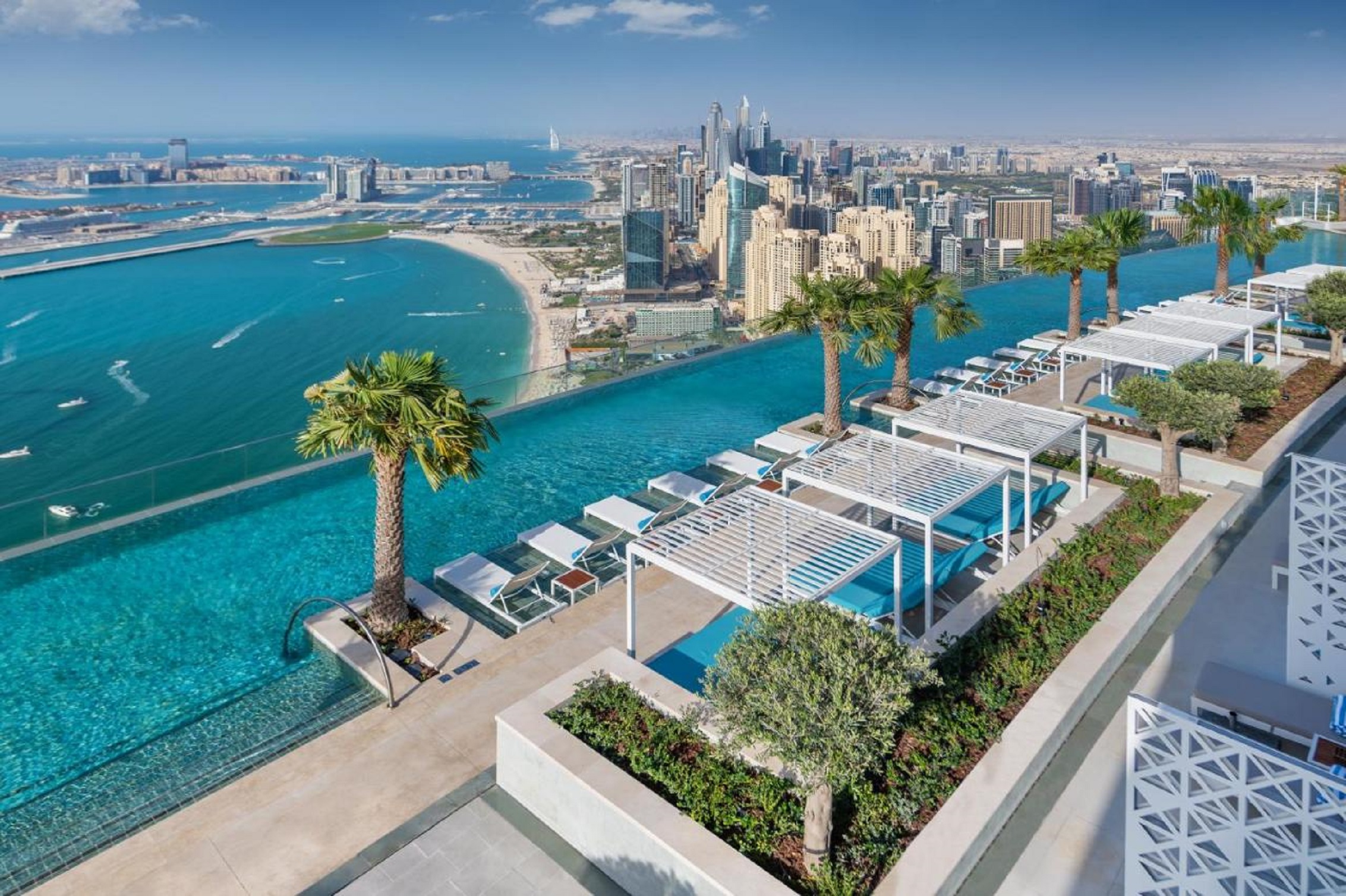 Infinity Pool at Address Beach Resort Dubai - One of the top incredible Infinity Pools in the world with best views