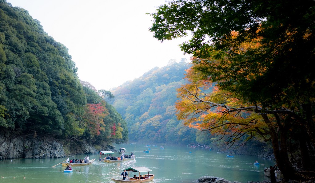 arashiyama river fall boat bestviews