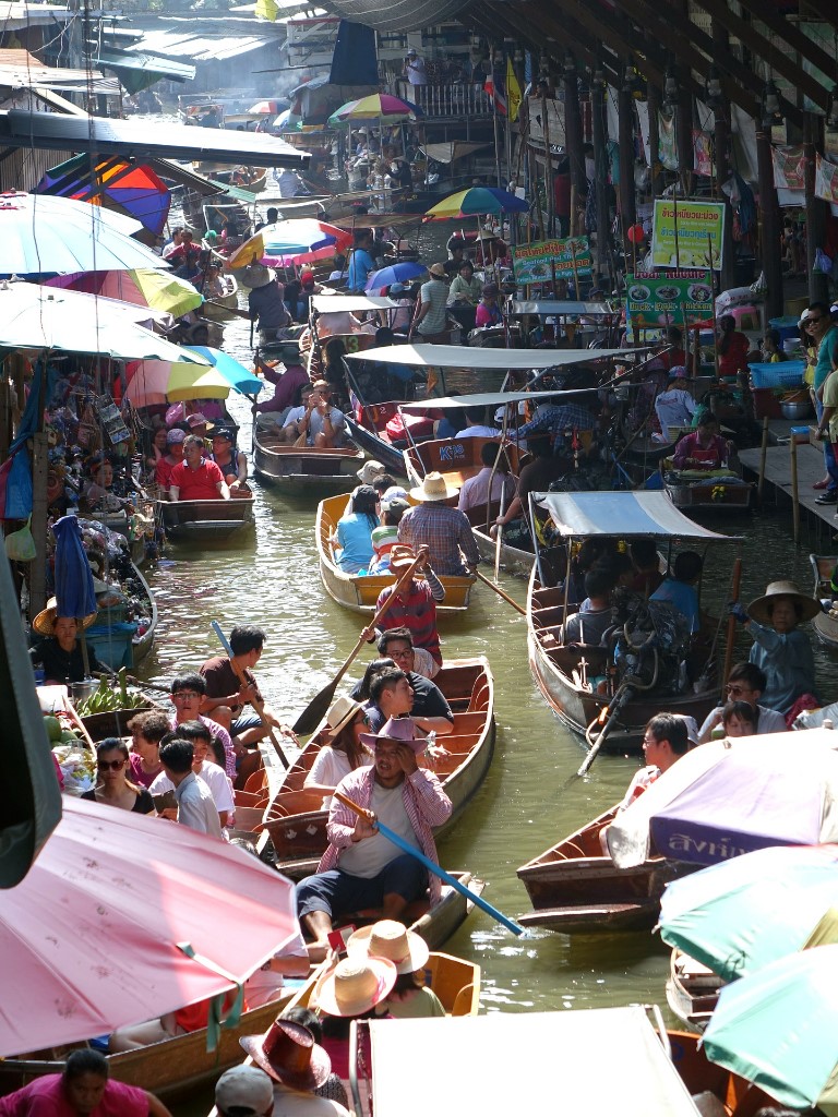 damnoen saduak floating marketBV